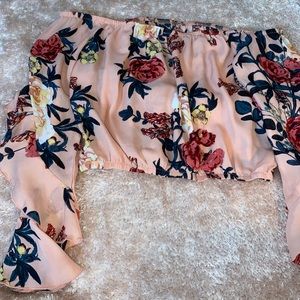 Long sleeve crop top